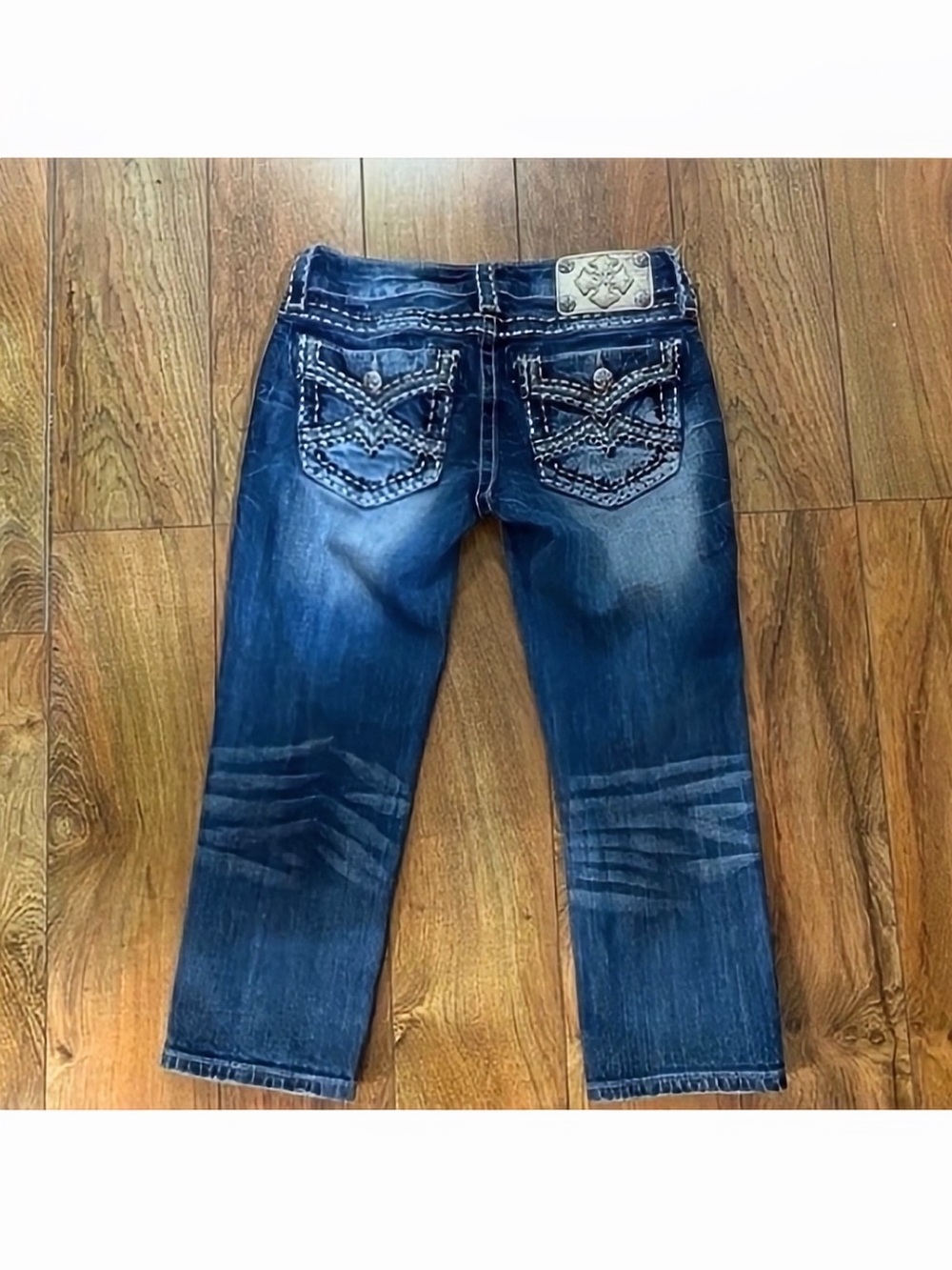 Gorgeous Miss Me Capri Jeans With Embellished Back Pockets
